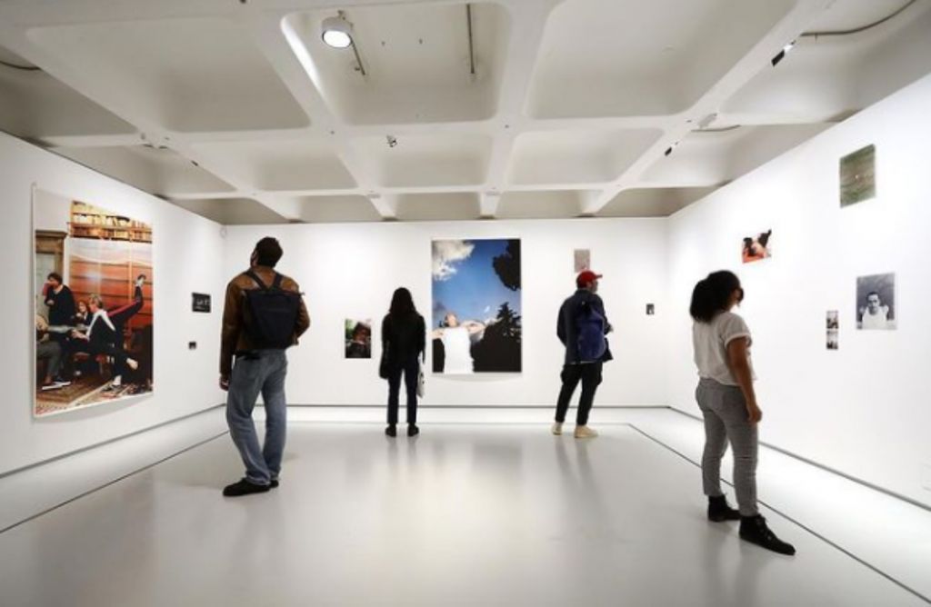 Chantal Crousel : Η θρυλική γκαλερί γιορτάζει την 40η επέτειό της με έκδοση 700 σελίδων