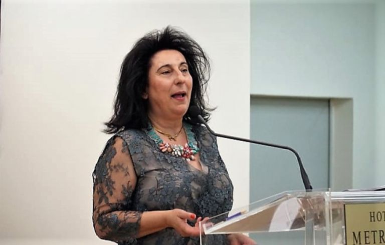 Σοφία Μπεκατώρου : Απίστευτες δηλώσεις από Αξιόγλου – Υπαινίσσεται ότι οι γυναίκες ευθύνονται για τον βιασμό τους