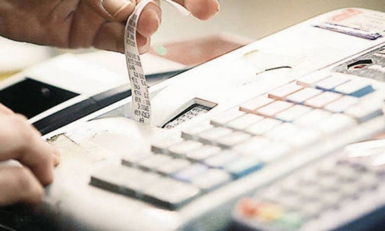 Εφορία : Τι αλλάζει σε e-αποδείξεις, τεκμήρια, ΕΝΦΙΑ