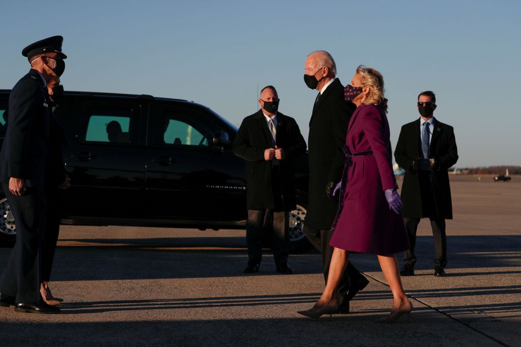 ΗΠΑ : Έφτασε στην Ουάσινγκτον ο Τζο Μπάιντεν – Αντίστροφη μέτρηση για την ορκωμοσία του