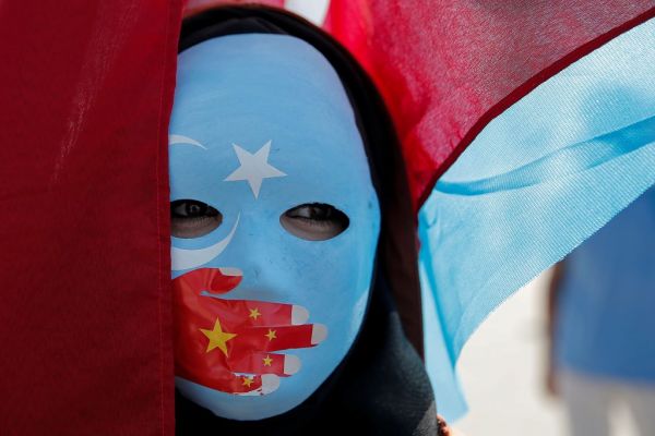 Ουιγούροι : Μια συγκλονιστική μαρτυρία αποκαλύπτει την αθλιότητα στα στρατόπεδα συγκέντρωσης της Κίνας