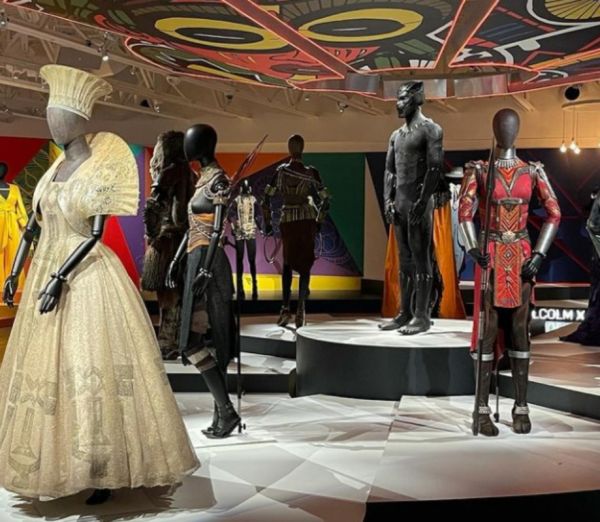 Μια έκθεση για την αφροφουτουριστική μόδα της Ruth Carter