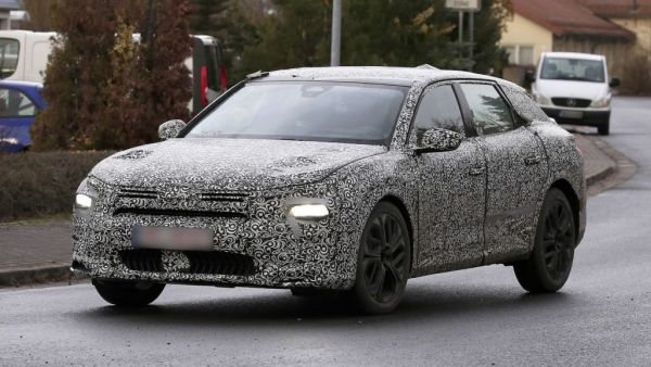 Ανάμεσα σε crossover και limo η νέα ναυαρχίδα της Citroen