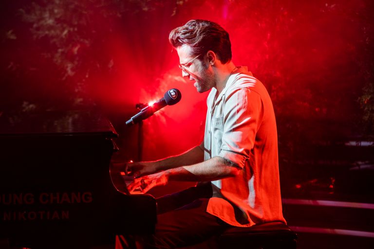 «Θα ‘μαι εδώ»: Καινούργιο τραγούδι από τον Κωνσταντίνο Αργυρό