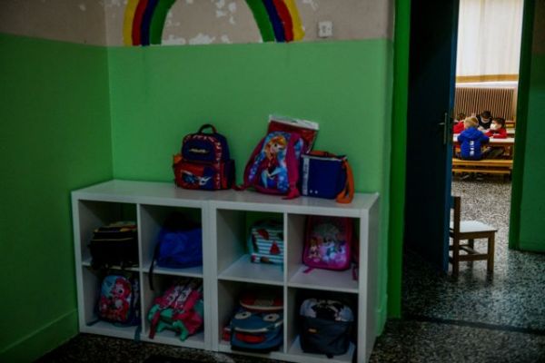 Θεσσαλονίκη : Θετική στον κοροναϊό δασκάλα σε δημοτικό – Κλείνει το τμήμα της