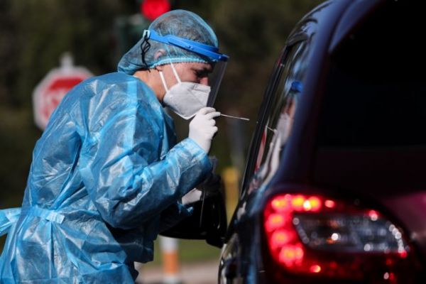 Λινού : Ξεπέρασε το 4% ο δείκτης θετικότητας – Ανησυχία για τα μεταλλαγμένα κρούσματα