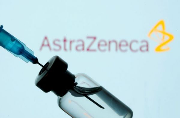 Εμβόλια Covid-19 : Σε νομικά γκρίζα νερά η διαμάχη ΕΕ – AstraZeneca