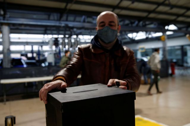 Στις κάλπες εν μέσω αυστηρού lockdown οι Πορτογάλοι για την εκλογή Προέδου