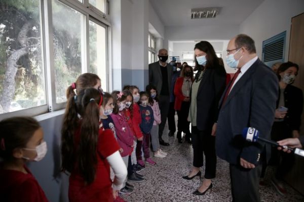 Κεραμέως : Προτεραιότητα της κυβέρνησης η δια ζώσης διδασκαλία