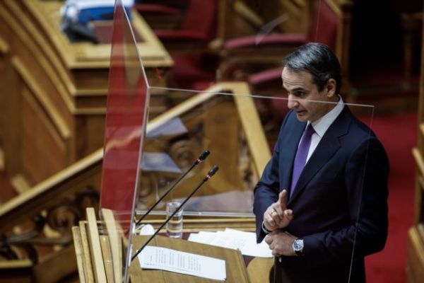 Βουλή: Ομιλία Μητσοτάκη στο πλαίσιο της συζήτησης για την αγιαλίτιδα ζώνη στο Ιόνιο