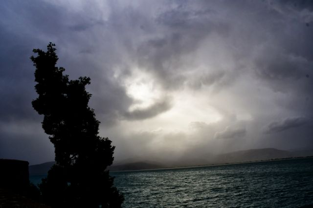 Καιρός : Βροχές, καταιγίδες και χιόνια – Πού θα υπάρξουν έντονα φαινόμενα [χάρτες]