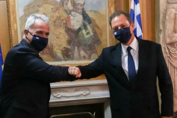 Λιβανός : Θα παραμείνουμε στο πλευρό των αγροτών και μετά την κρίση