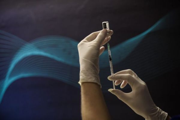 Ανδρέας Ξανθός : Οι μαζικοί εμβολιασμοί είναι ένα εγχείρημα που πρέπει να πετύχει