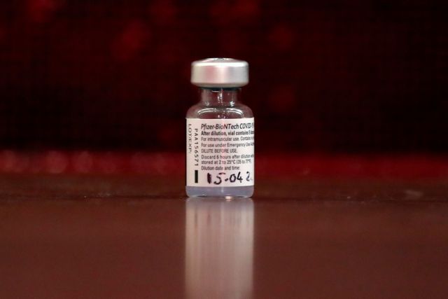 Βρετανία: Αρνείται να δώσει στοιχεία για τις προμήθειες των εμβολίων