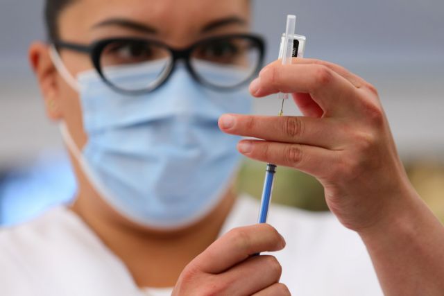 Κοροναϊός : Στο νοσοκομείο μετά το εμβόλιο της Pfizer στο Μεξικό