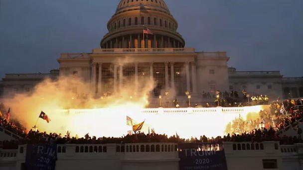 Tα διεθνή ΜΜΕ για τo χάος στο Καπιτώλιο