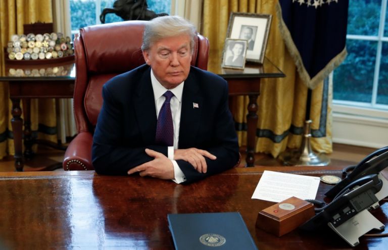 Τραμπ: Τελευταία ημέρα στο γραφείο