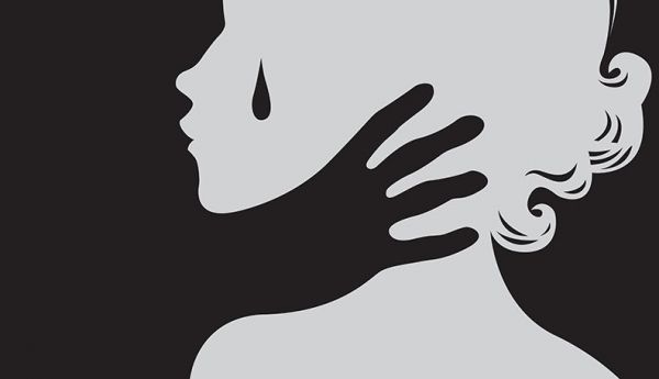 Σεξουαλική κακοποίηση: Μιλούν στο in.gr γυναίκες που έζησαν τον εφιάλτη