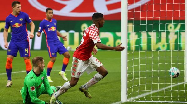 Ήττα σοκ για τη Λειψία (3-2), σπουδαία νίκη για τη Βόλφσμπουργκ (1-0)