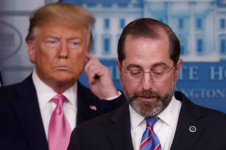 Εγκαταλείποντας το καράβι του Τραμπ : Παραιτήθηκε και ο υπουργός Υγείας λόγω της εισβολής