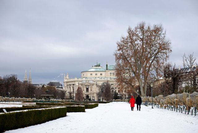 Lockdown : Για μακρύ χειμώνα ετοιμάζεται η Αυστρία - Αβέβαιη η άρση του lockdown