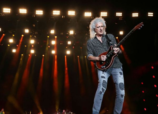 «Save Me»: Ο κιθαρίστας των Queen λανσάρει άρωμα για την άγρια ζωή