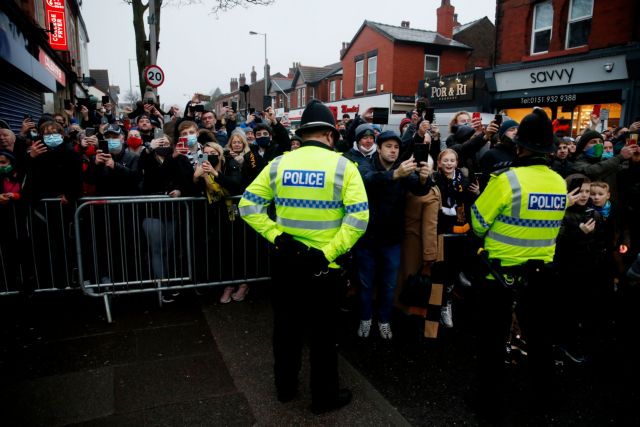 Κοροναϊός : Πάνω από 81.000 οι νεκροί στη Βρετανία – 55.000 κρούσματα την Κυριακή