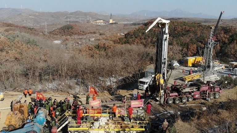 Κίνα: Εργάτες παγιδευμένοι μια εβδομάδα σε ορυχείο κατάφεραν να στείλουν μήνυμα στους διασώστες