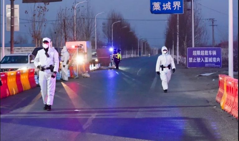Κίνα : Σημαντική μείωση κρουσμάτων – Φέρνουν αποτέλεσμα τα αυστηρά μέτρα