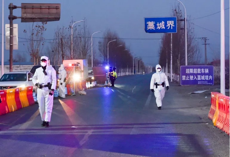 Κίνα : Για 9η μέρα πάνω από 100 κρούσματα – Αύξηση των εισαγωγών στα νοσοκομεία