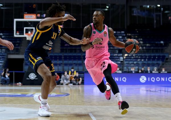 Εύκολη νίκη της Μπάρτσα στη Ρωσία (87-75)