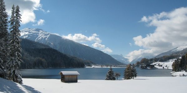Ελβετία : Ακούστε τους απόκοσμους ήχους της «λίμνης που τραγουδάει»