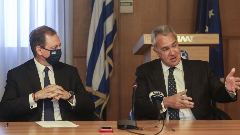 Αλλαγή φρουράς στο υπ. Αγροτικής Ανάπτυξης: Ο Βορίδης παρέδωσε στον Λιβανό