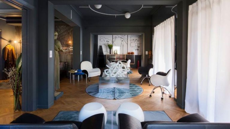 Αυτό το διαμέρισμα στο Κολωνάκι είναι βγαλμένο από τα εμβληματικότερα μουσεία