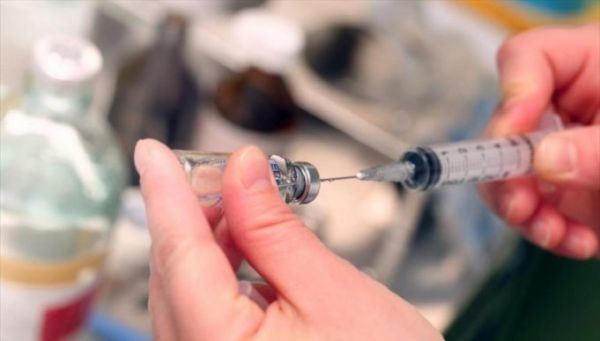 Μητσοτάκης : Οι εμβολιασμοί θα αυξηθούν σε 8.000 ημερησίως - Τη Δευτέρα ανοίγει η πλατφόρμα για τους πολίτες άνω των 85 ετών