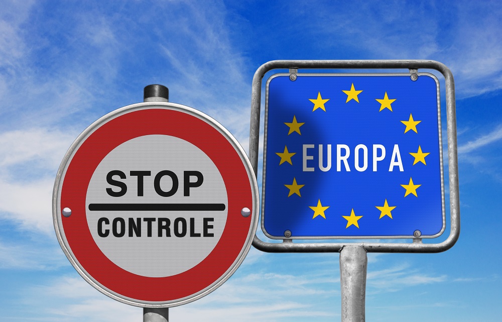 Η ΕΕ εξετάζει κλείσιμο εσωτερικών και εξωτερικών συνόρων εξαιτίας της μετάλλαξης του ιού