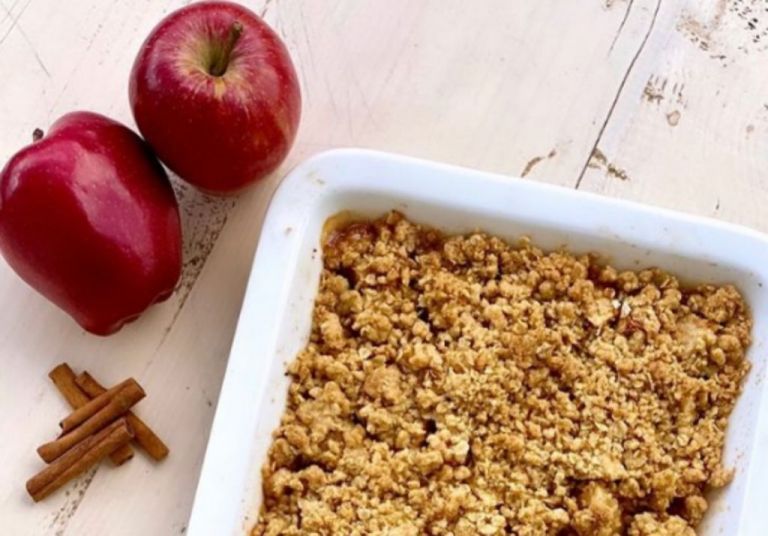 Apple Crumble : Φτιάξτε την συνταγή σε μόλις πέντε λεπτά
