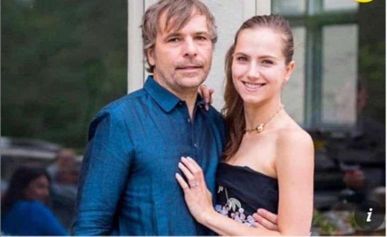 Ζευγάρι πέταξε με ελικόπτερο στον Καναδά για να κάνουν νωρίτερα το εμβόλιο