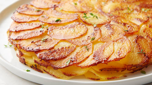 Pommes Anna: η γαλλική συνταγή για πατάτες που θα σας ξετρελάνει