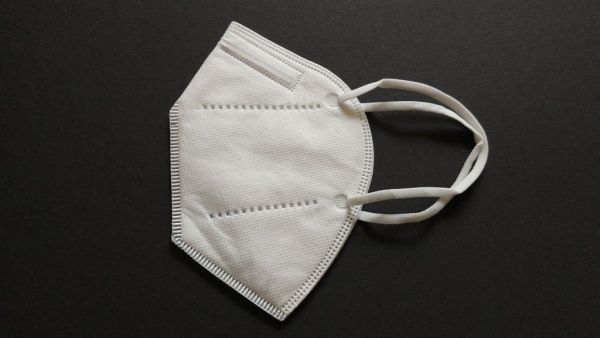 Υποχρεωτικές οι μάσκες FFP2 στη Βαυαρία – Αντιδράσεις για το κόστος