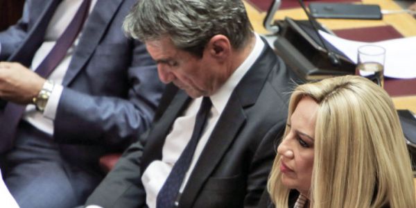 ΚΙΝΑΛ : Η καρατόμηση Λοβέρδου και το στοίχημα Γεννηματά