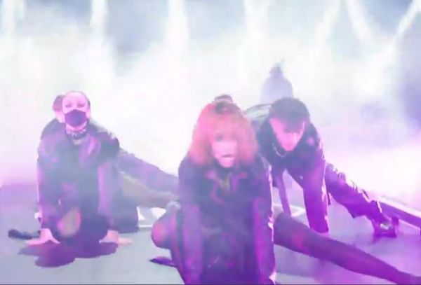 Ελένη Φουρέιρα: Η ελληνίδα βασίλισσα της ποπ ανάβει τα αίματα στη σκηνή των MAD VMA