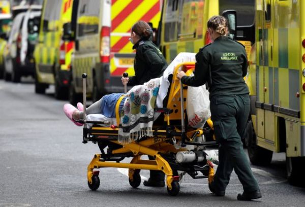 Σοκάρει βρετανική έρευνα: 1 στους 8 ασθενείς covid επιστρέφει στο νοσοκομείο εντός 140 ημέρων και πεθαίνει από κοροναϊό