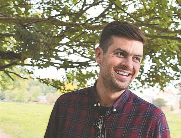 Ο Ελληνας που διαπρέπει στο εξωτερικό ως… κυνηγός των fake news