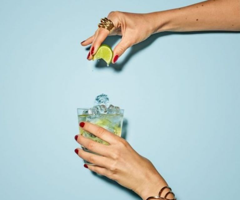 Οι τροφές που καταπολεμούν την κατακράτηση υγρών