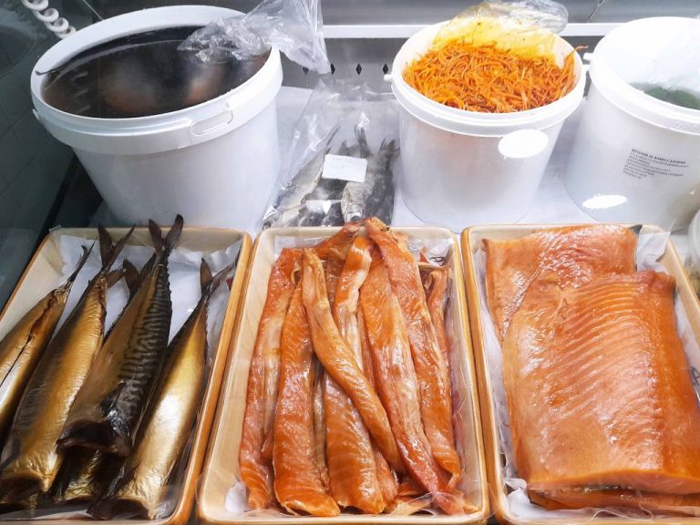 Βόλτα στα ρωσικά παντοπωλεία της Καλλιθέας