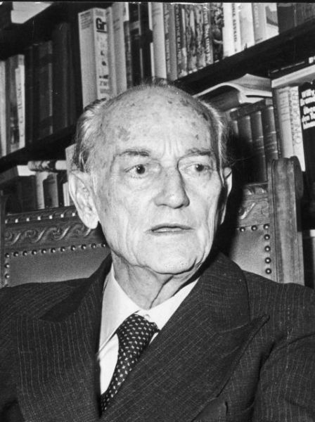 Η πολύπτυχη προσωπικότητα του Παναγιώτη Κανελλόπουλου σε μια χορταστική βιογραφία