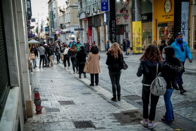 Κοροναϊός : Πονοκέφαλος από τον συνωστισμό σε εμπορικούς δρόμους – Σκέφτονται ψώνια με χρονόμετρο