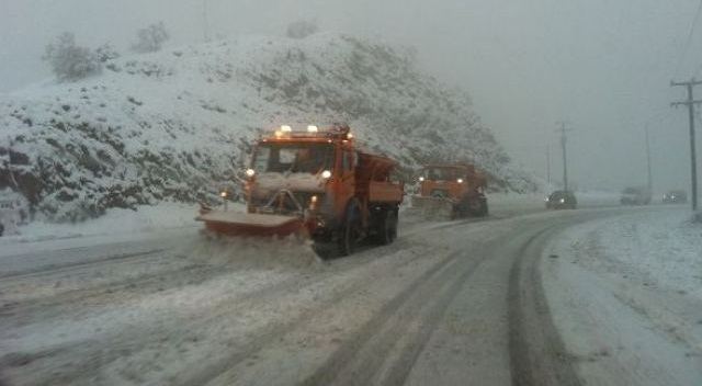 «Λέανδρος» : Η κακοκαιρία πλήττει με έντονες χιονοπτώσεις την Κεντρική Ελλάδα