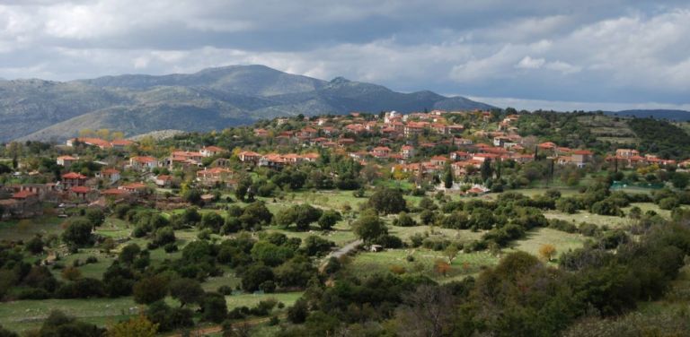 Ελληνικό Γορτυνίας: Ιδανική αφετηρία για εξορμήσεις στο φαράγγι του Λούσιου